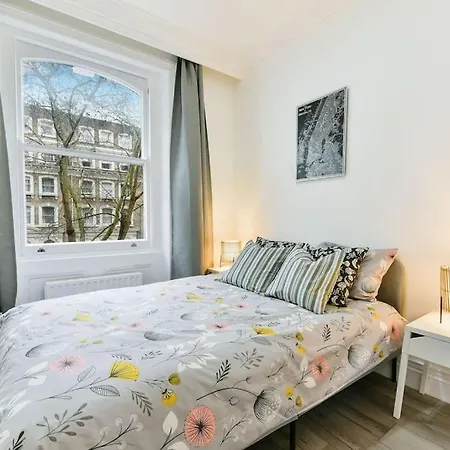 Knightsbridge Stylish Two Bedroom Apartment Londra Esterno foto